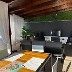 Vacation Vibes - Modern Apartment In Golem Near Sea