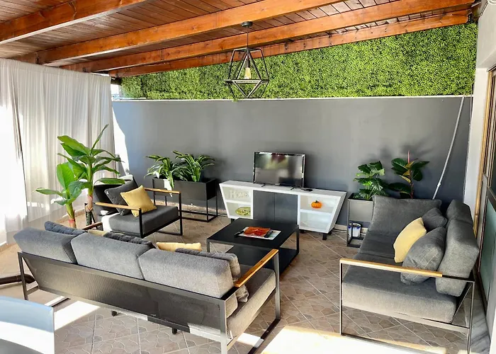 Vacation Vibes - Modern Apartment In Golem Near Sea