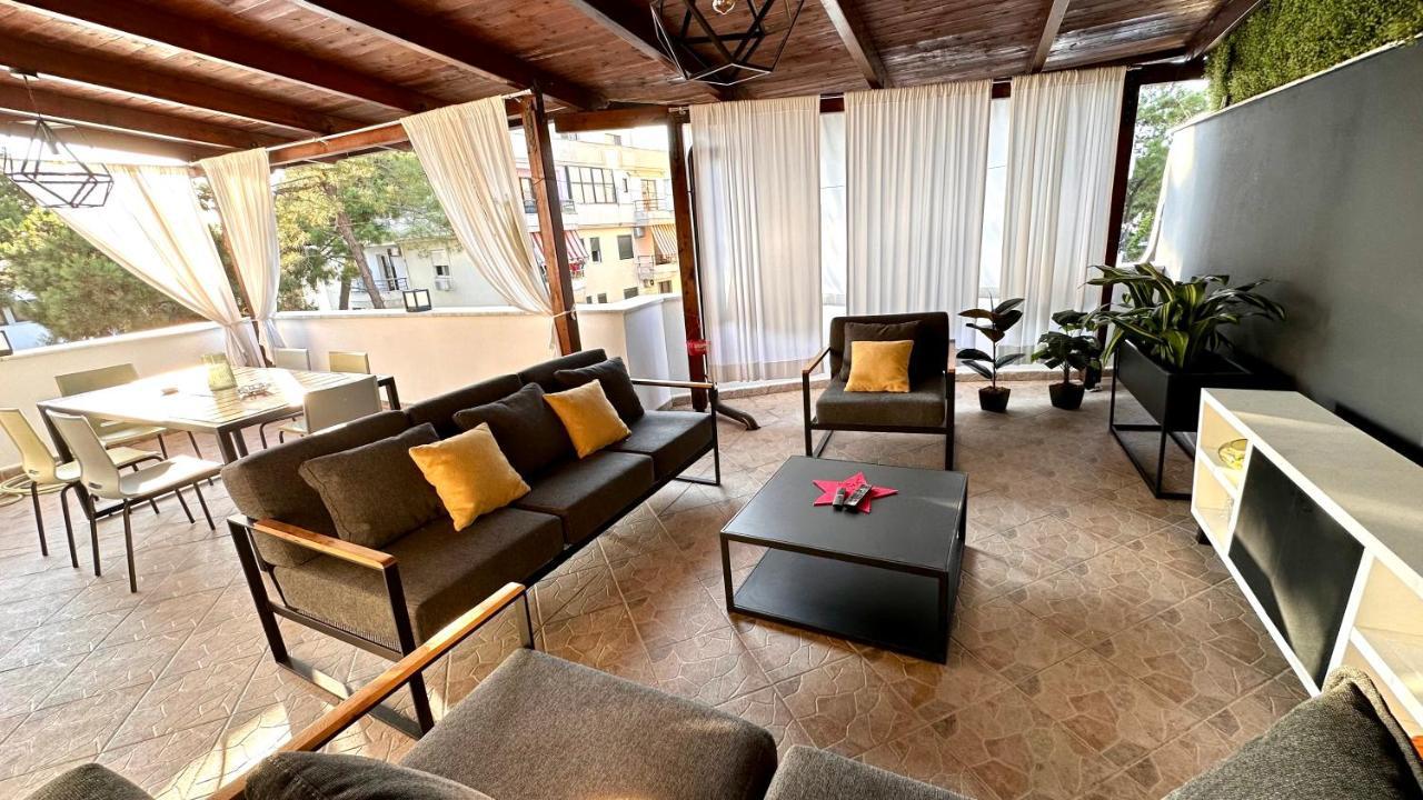Vacation Vibes - Modern In Golem Near Sea