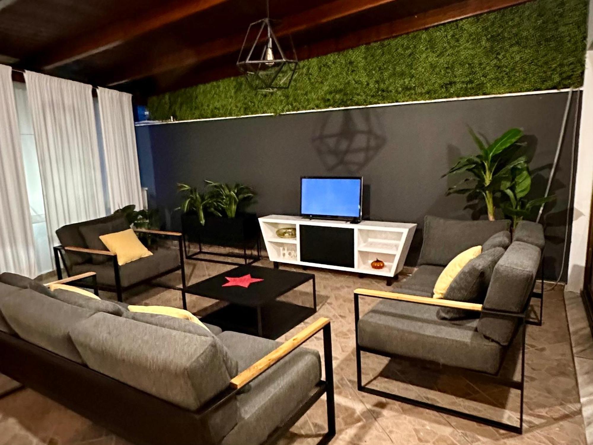 Vacation Vibes - Modern In Golem Near Sea Apartament